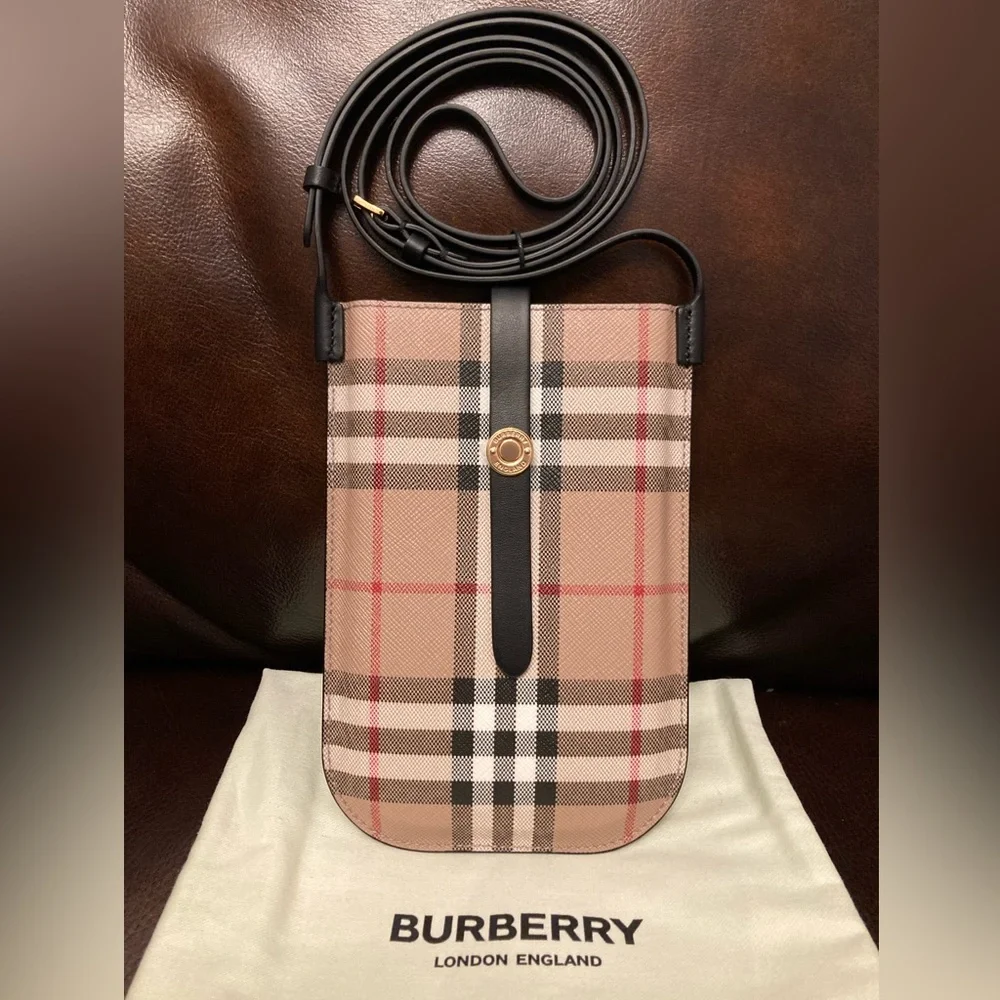BNWT BURBERRY Vintage Check Anne Phone Case with Strap - Picture 1 of 12